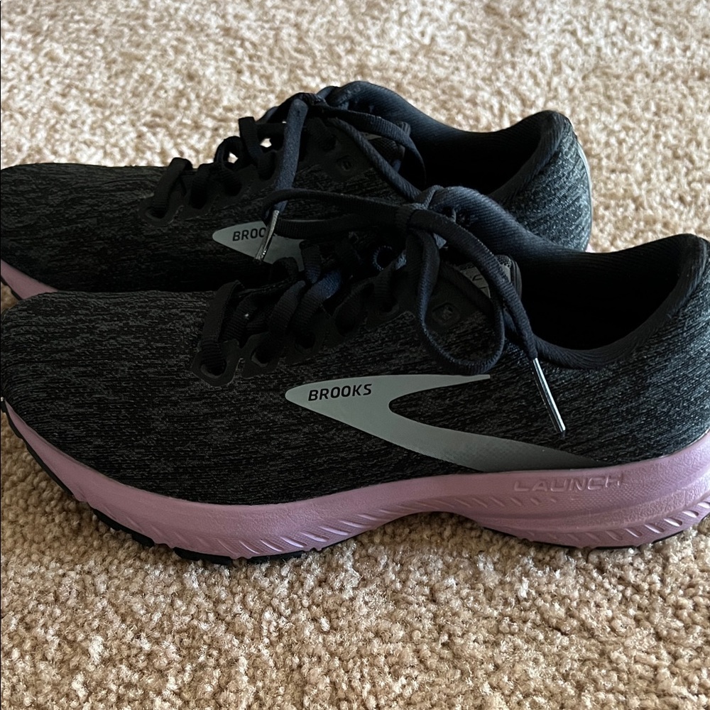 Brooks Women's Black and Lavender Athletic Shoes size 8